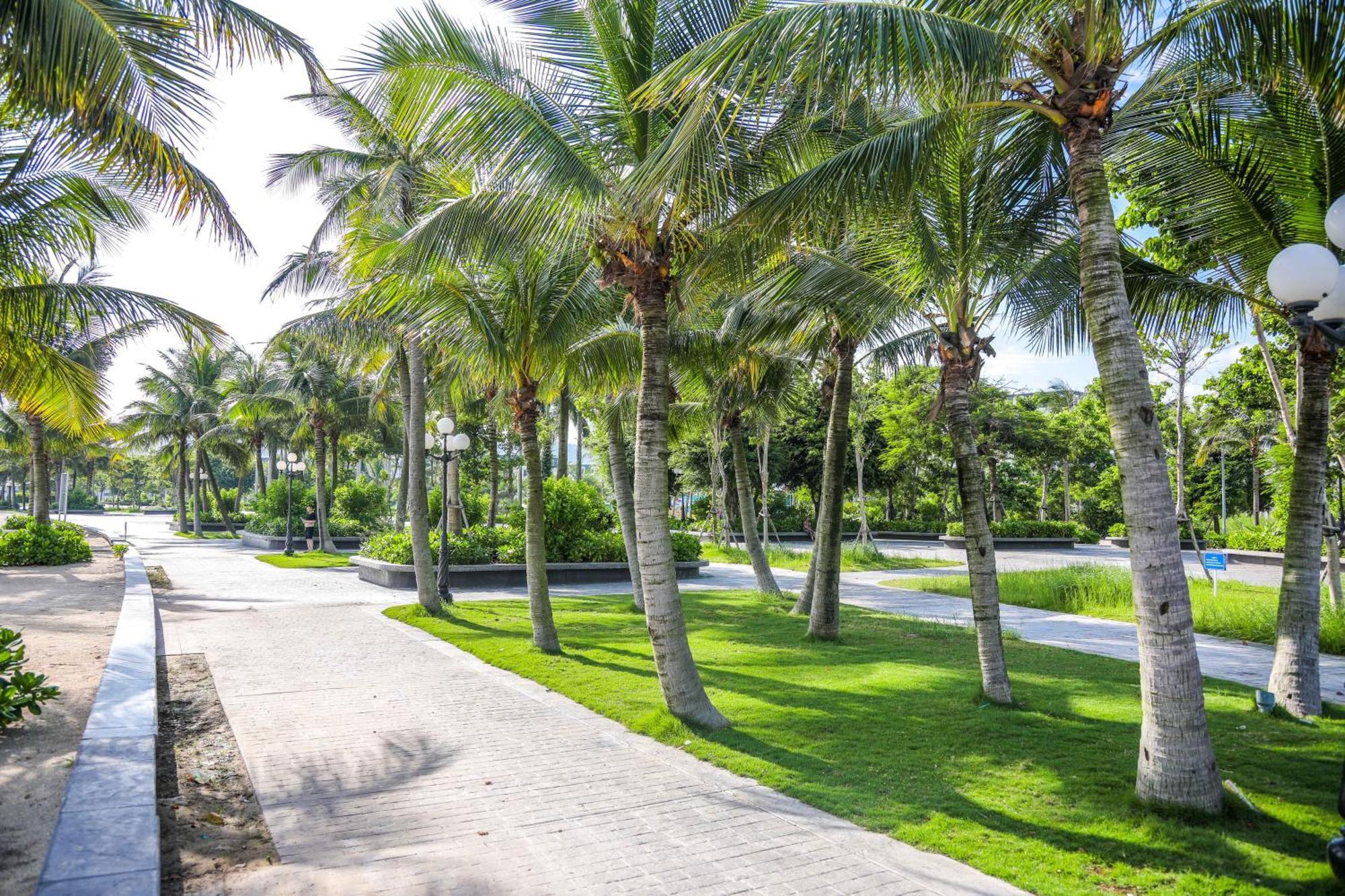 A La Carte Ha Long Apartment By The Beach Exterior photo