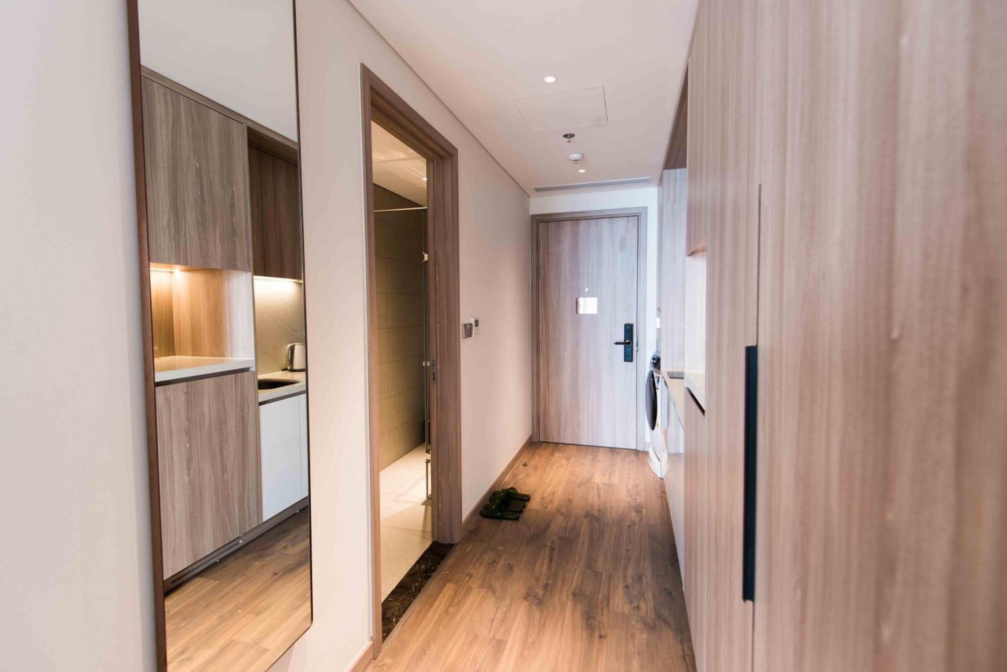 A La Carte Ha Long Apartment By The Beach Exterior photo