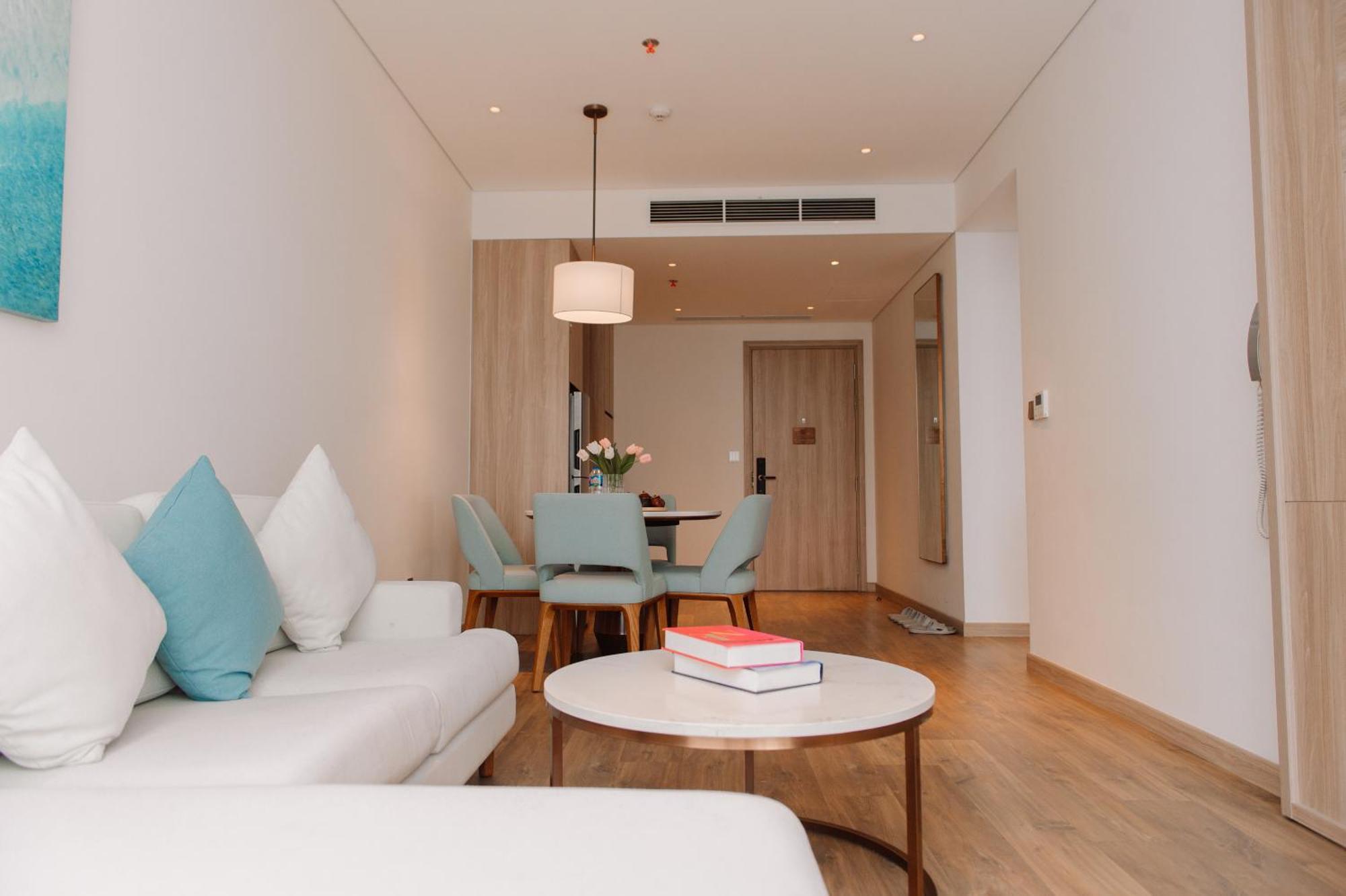 A La Carte Ha Long Apartment By The Beach Exterior photo