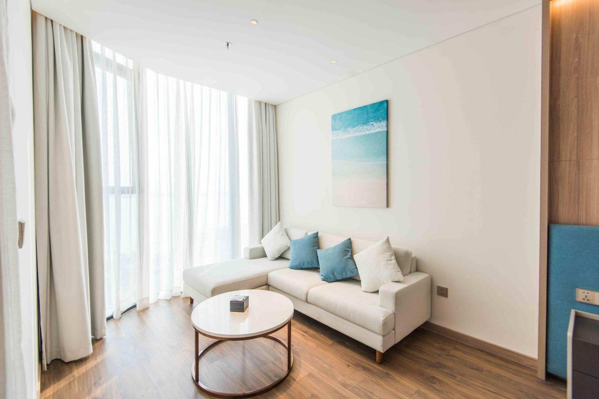 A La Carte Ha Long Apartment By The Beach Exterior photo